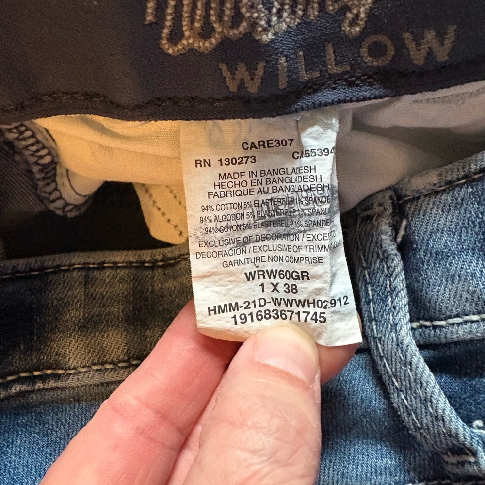 Wrangler Blue Flare Jeans with Animal Print - Picture 6 of 7
